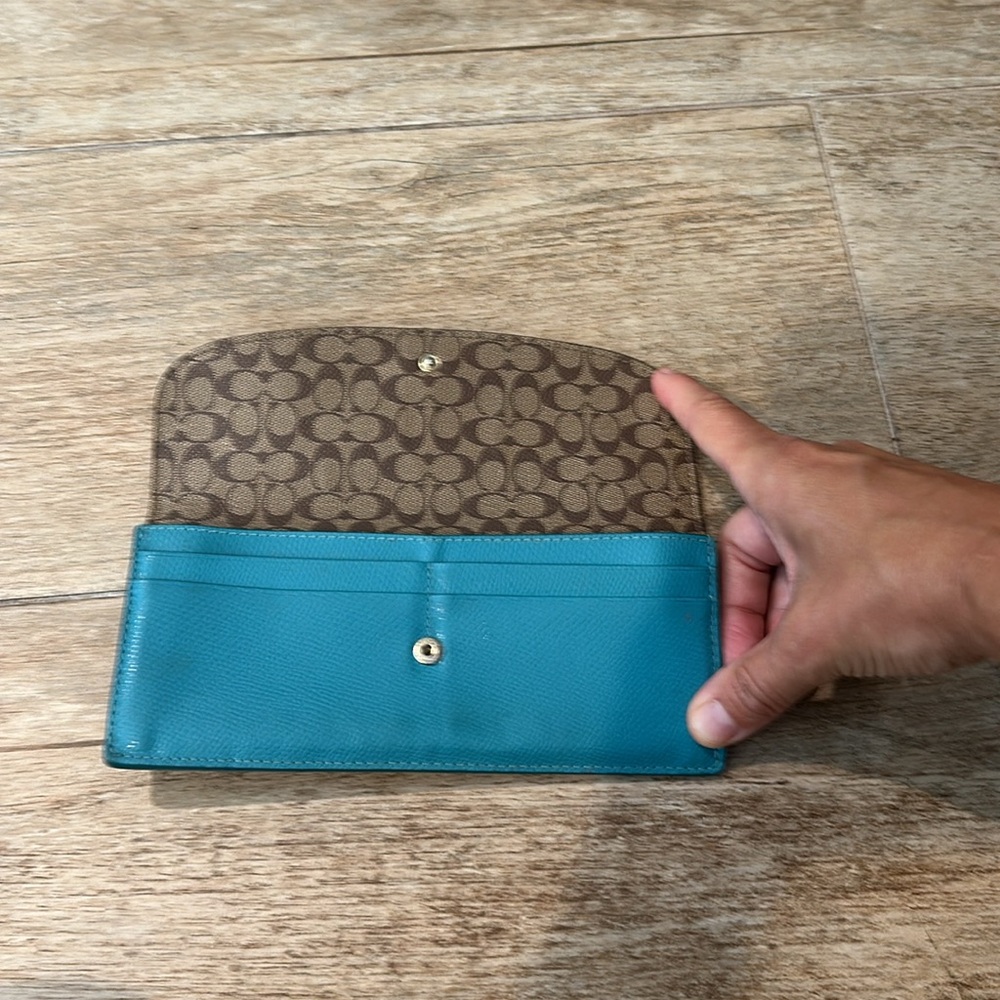 Coach wallet - Picture 2 of 2